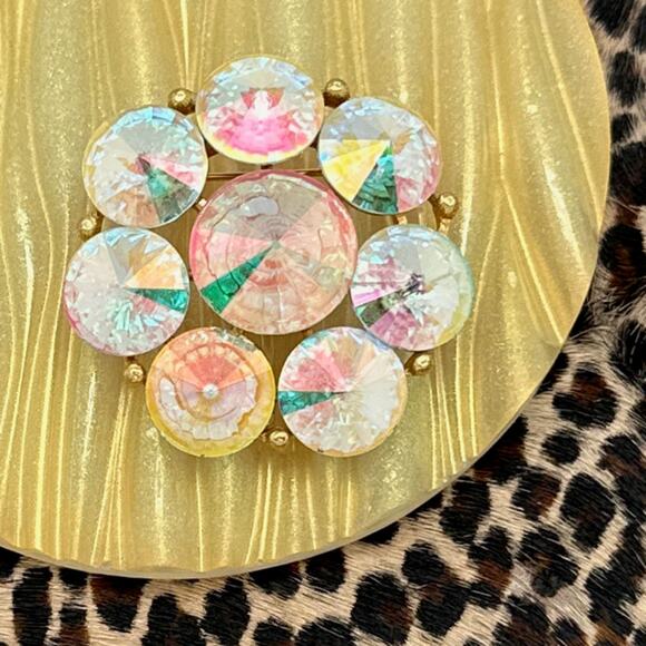 VINTAGE 1960s WEISS Goldtone Clear AB Rivoli Rhinestone Round Cluster Brooch Pin - Picture 1 of 2